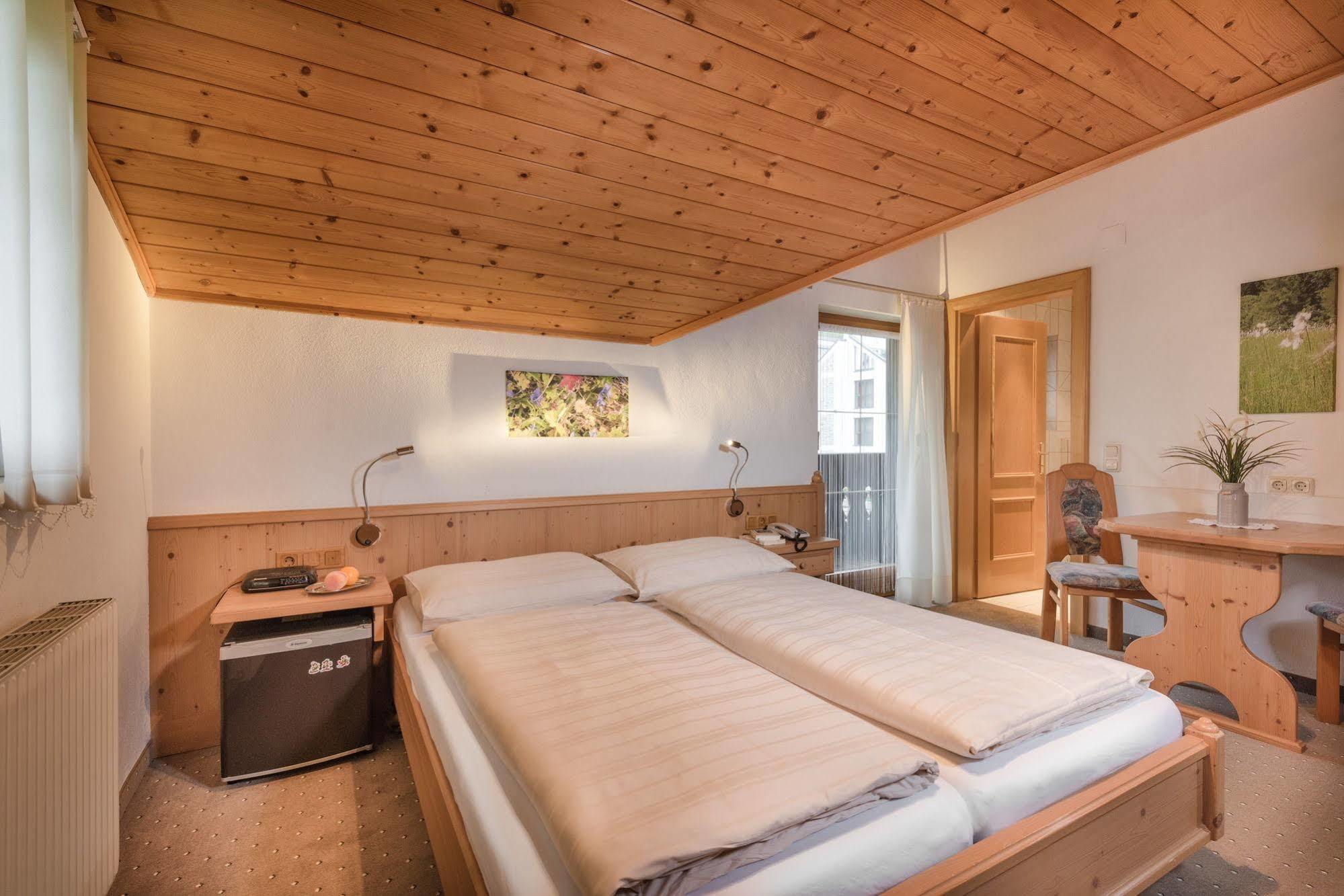 Gaestehaus Gratz - Inklusive Eintritt In Die Alpentherme Dorfgastein Exterior photo